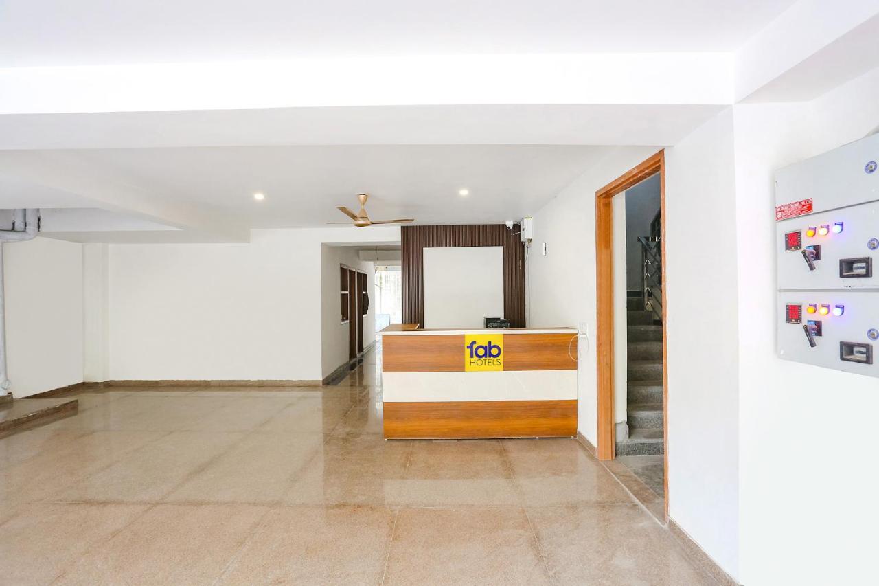 Fabhotel Raahi Retreat Gurgaon Exterior photo