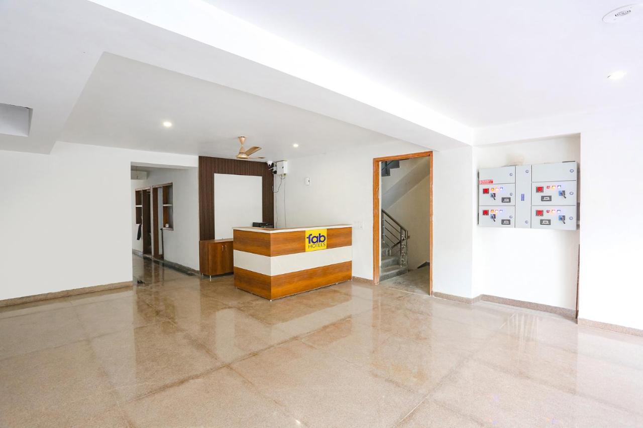 Fabhotel Raahi Retreat Gurgaon Exterior photo