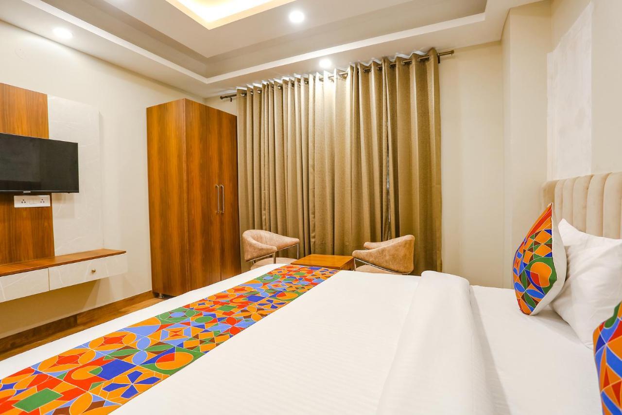 Fabhotel Raahi Retreat Gurgaon Exterior photo